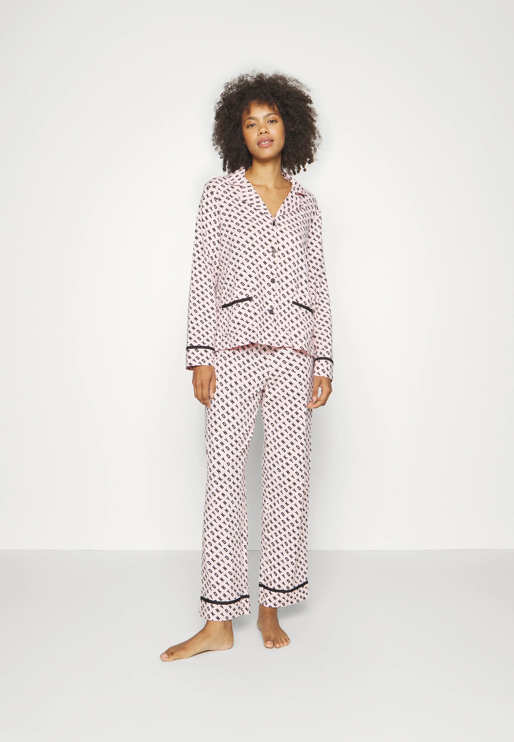 women's pajamas with a touch of elegance and sophisticationPijama DKNY