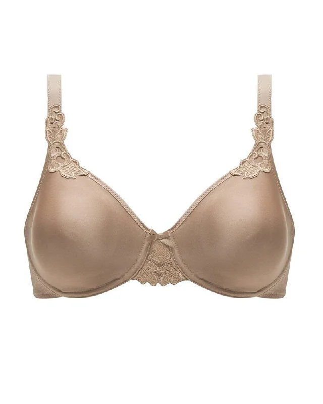 lace-trimmed convertible bra for special eventsChantelle Hedona Skin Underwire Bra