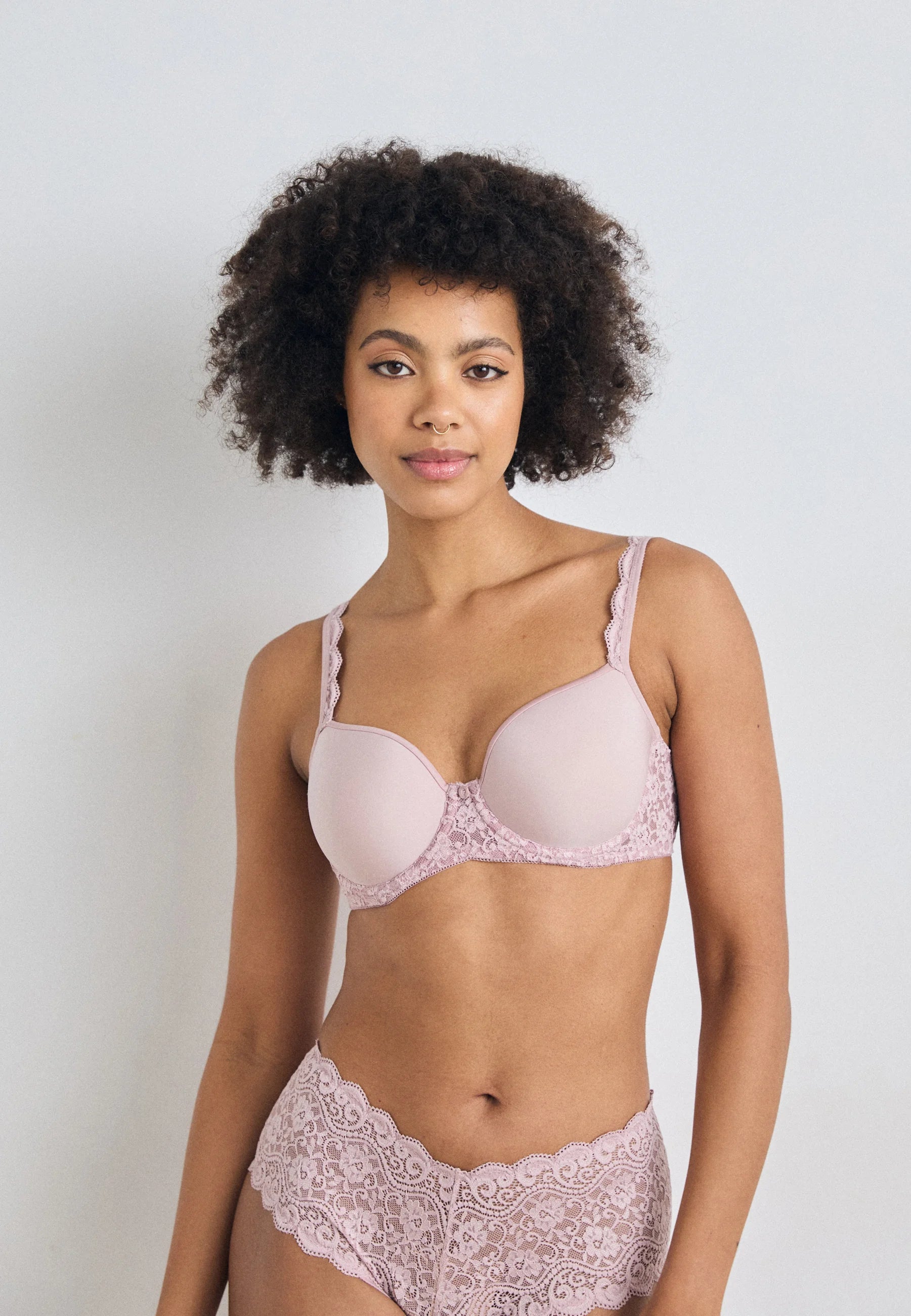 plus-size underwire bra with wide underbandTriumph voorgevormde Spacer BH Amourette WP R* - Mauve rose