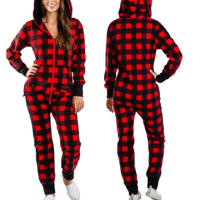 women's pajamas with an adjustable necklinePyjama Noël Femme <br> CARREAU