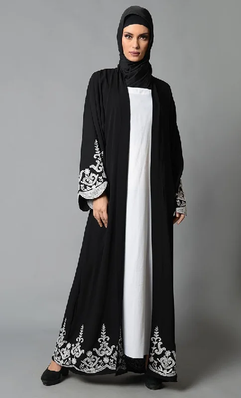 Women's Coats with CollarBlack Embroidered Moss Crepe Bisht