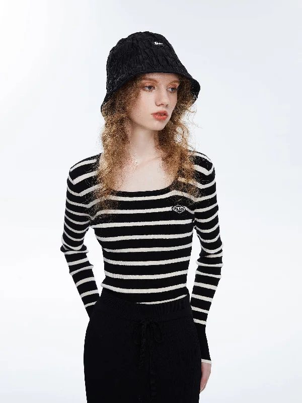 Women's Silk Blend SweatersBlack And White Striped Pullover