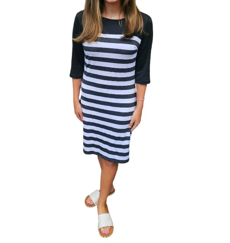 Women's Notched Collar DressesStriped Dress In Black/white