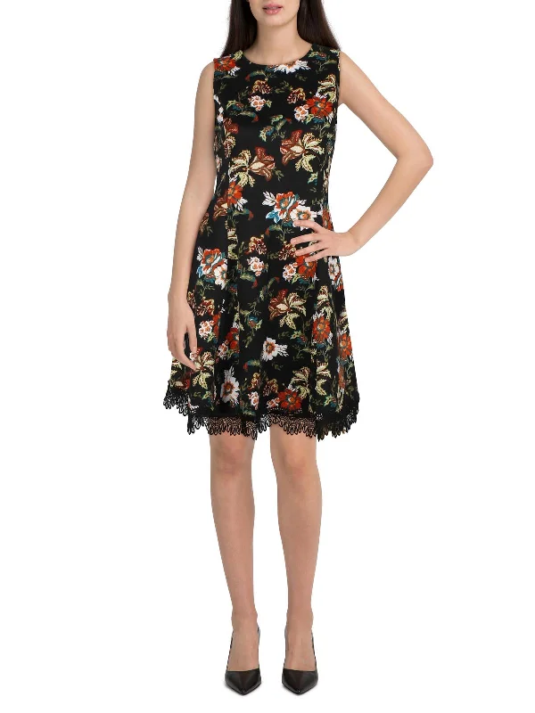 Women's Collarless DressesWomens Floral Knee Fit & Flare Dress